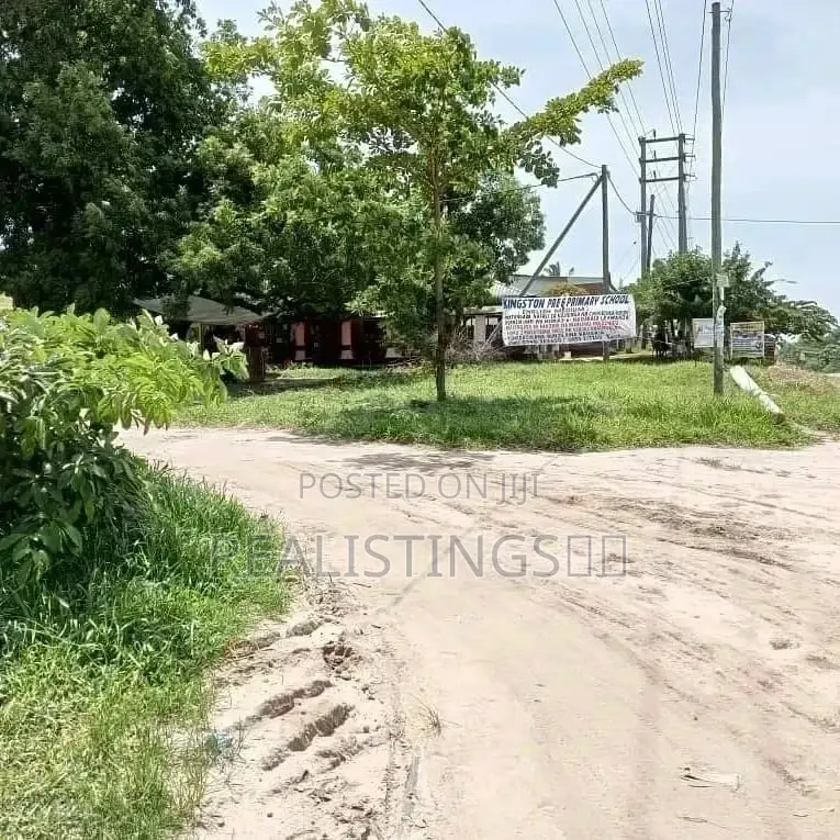 Inauzwa, 1.5 Acres Commercial Plot, Bunju - Dar