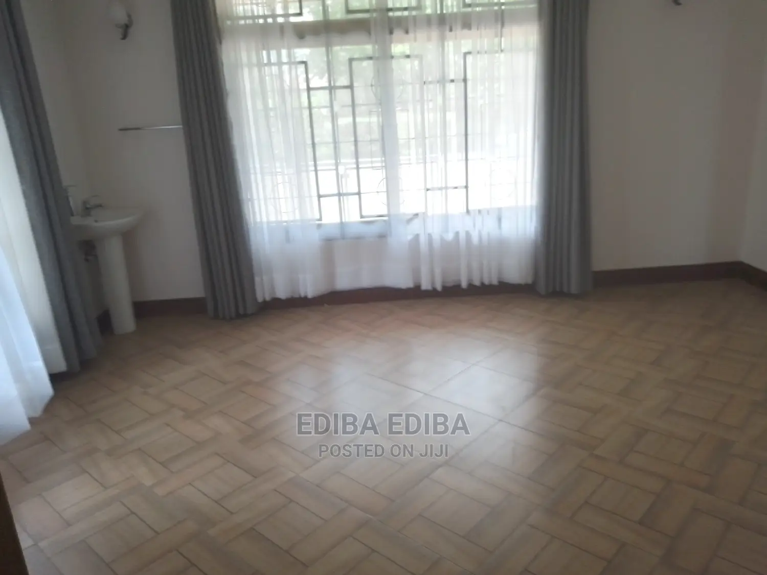5bdrm House in Ediba Be Real Estate, Arusha for Rent