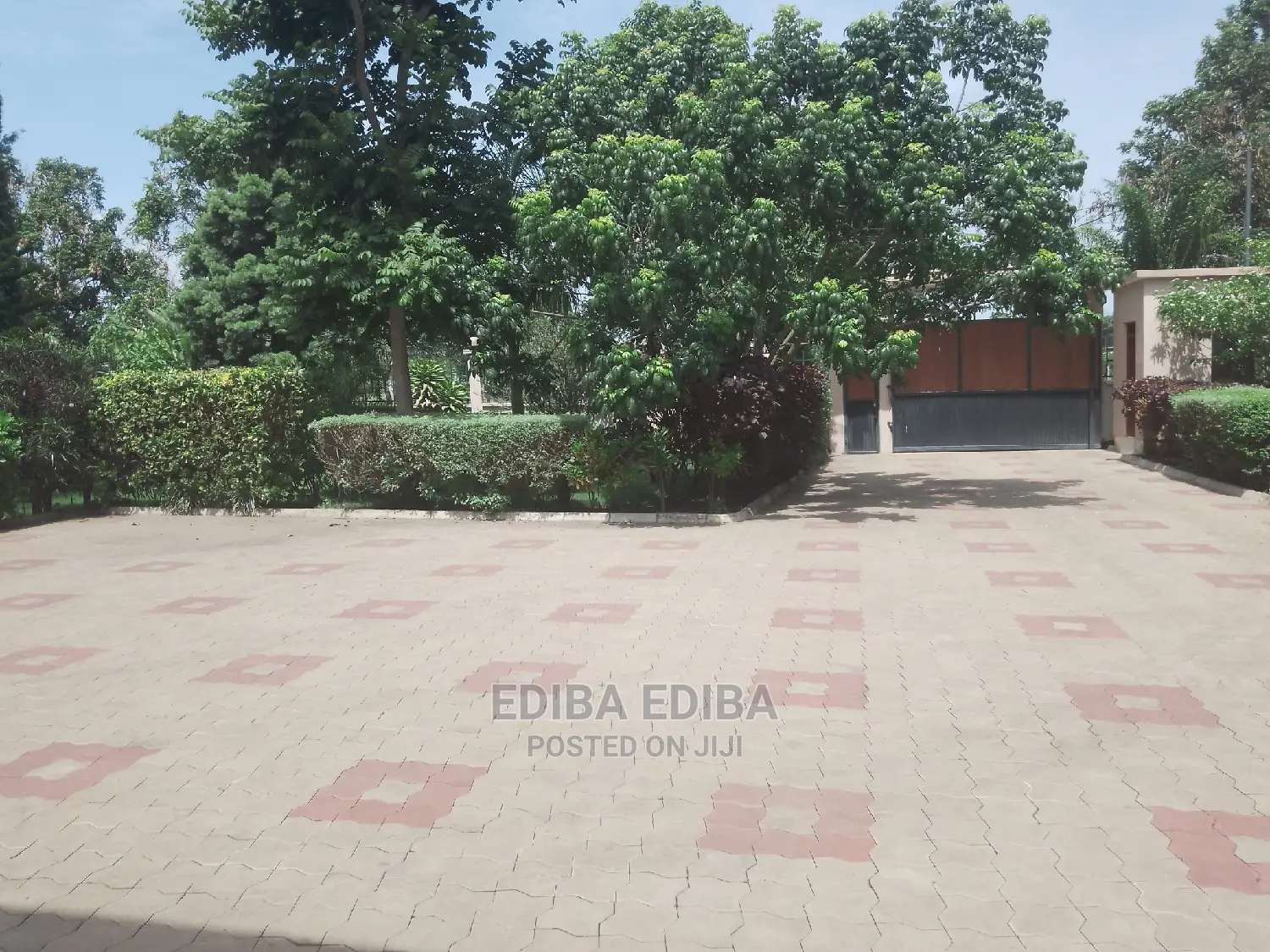 5bdrm House in Ediba Be Real Estate, Arusha for Rent