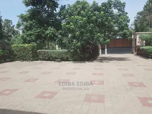 5bdrm House in Ediba Be Real Estate, Arusha for Rent