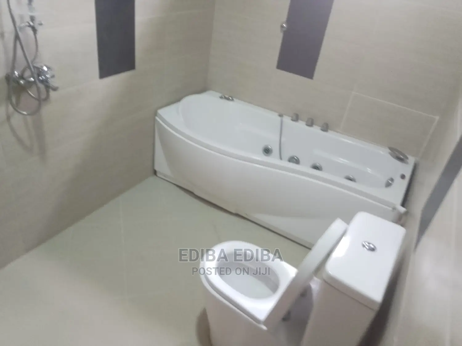 5bdrm House in Ediba Be Real Estate, Arusha for Rent