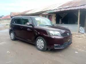 Toyota Corolla Rumion 2010 Hatchback 1.5 FWD Burgandy