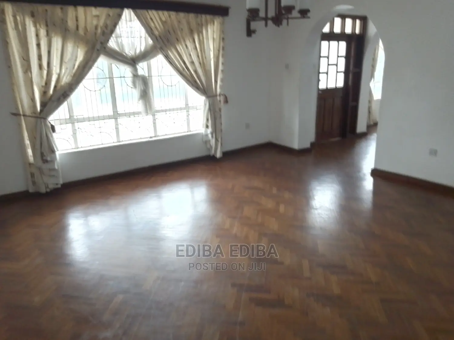 Furnished 7bdrm House in Ediba Real Estate, Central Business Area