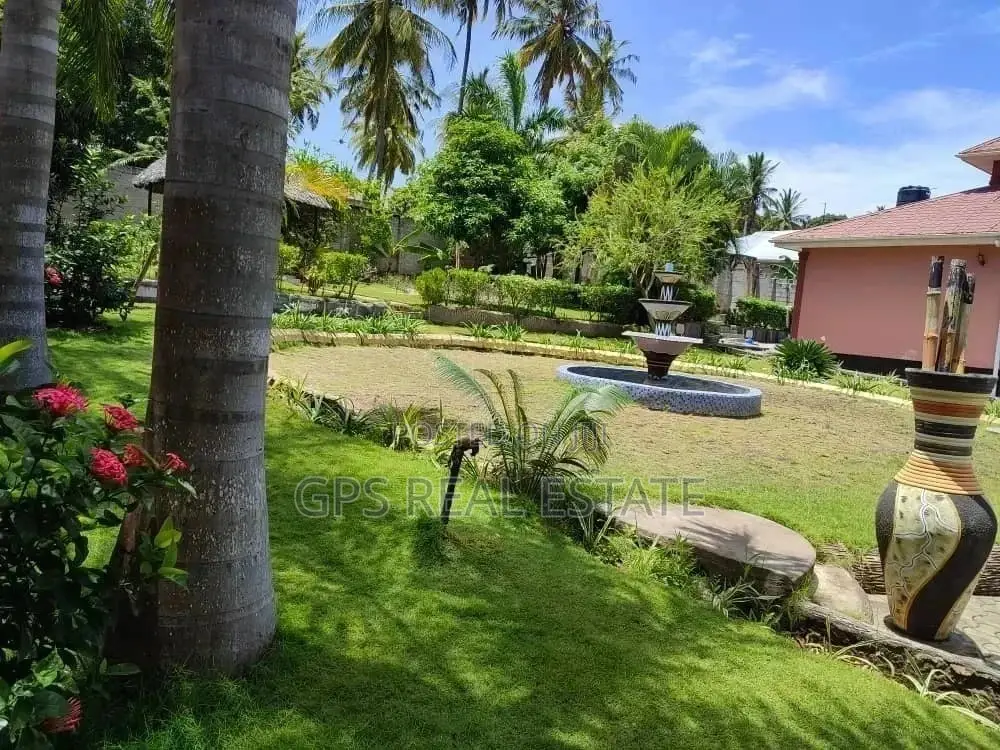 5bdrm House in Safari Mansa, Kigamboni for sale