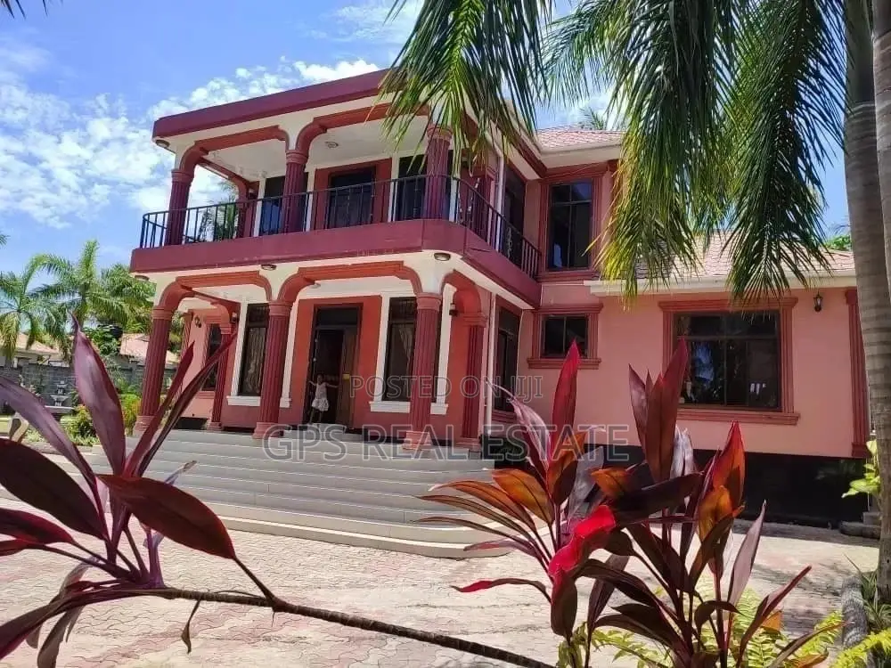 5bdrm House in Safari Mansa, Kigamboni for sale