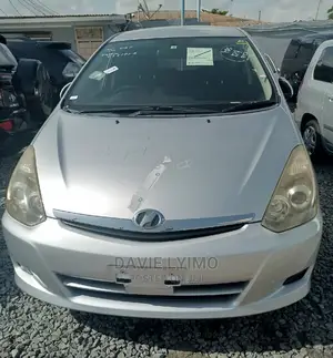 Toyota Wish 2007 Silver