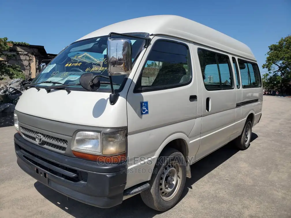 Toyota HiAce 2003 White