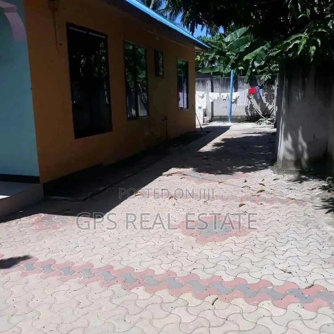 Three Bedroom House In Kigamboni For Sale