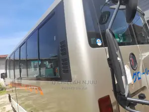 Nissan Minibus