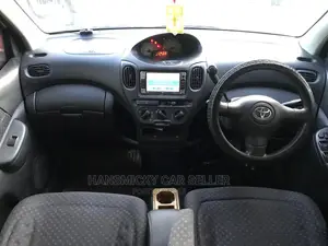 Toyota Fun Cargo 2004 White
