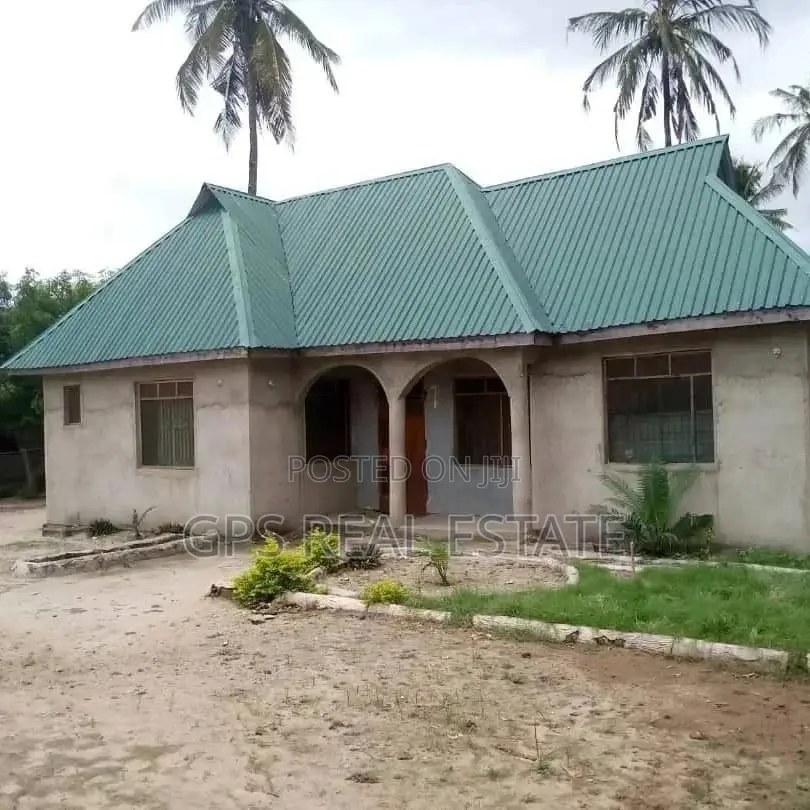 Three Bedroom House In Kisiwani For Sale