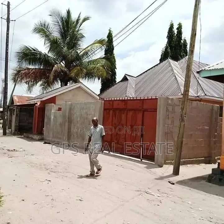 Three Bedroom House In Tabata Lawiti For Sale