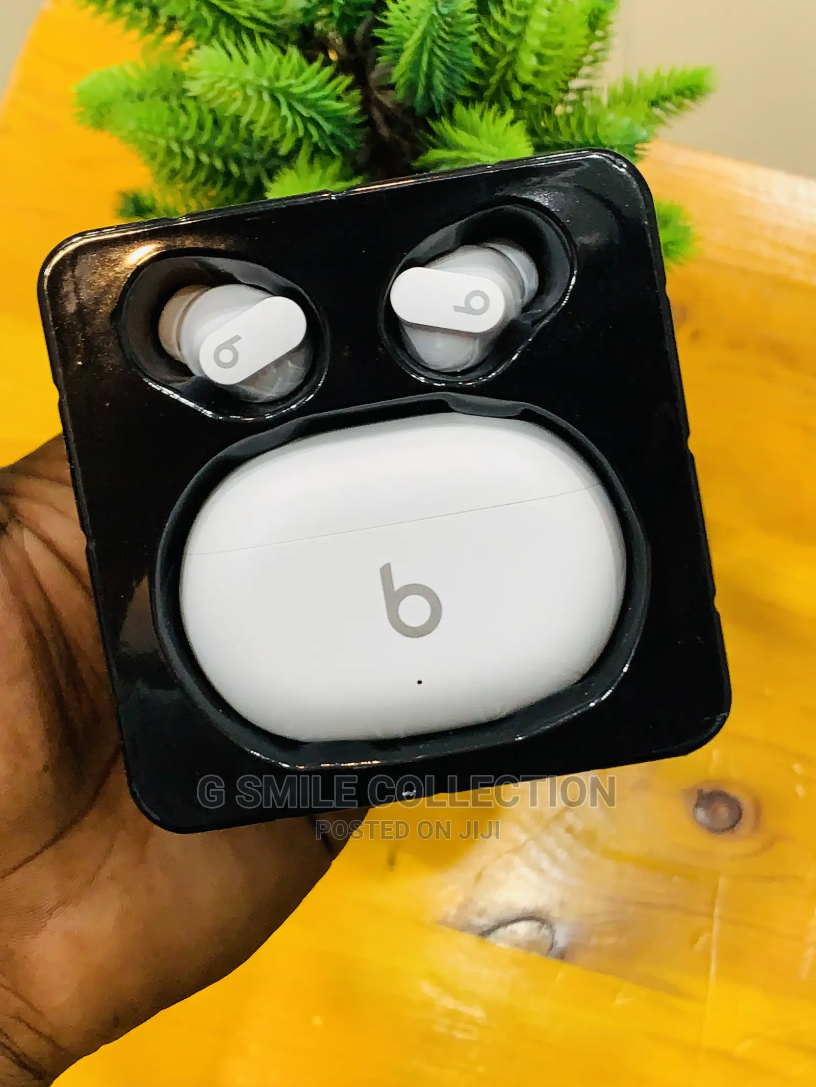 Beats Studio Buds