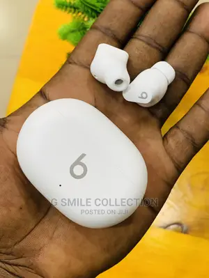 Beats Studio Buds