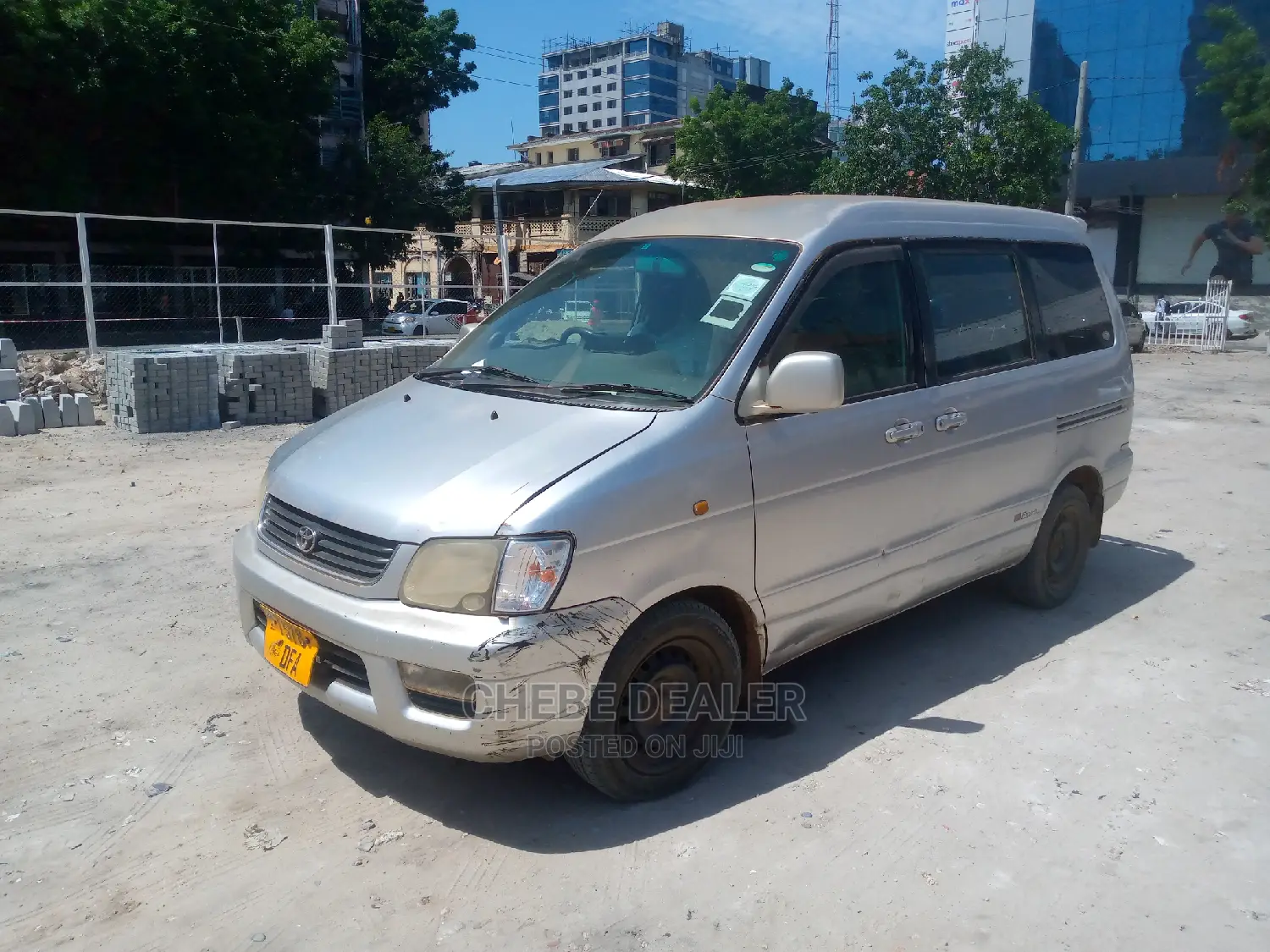 Toyota Noah 2001 2.0 AWD (8 Seater) Silver