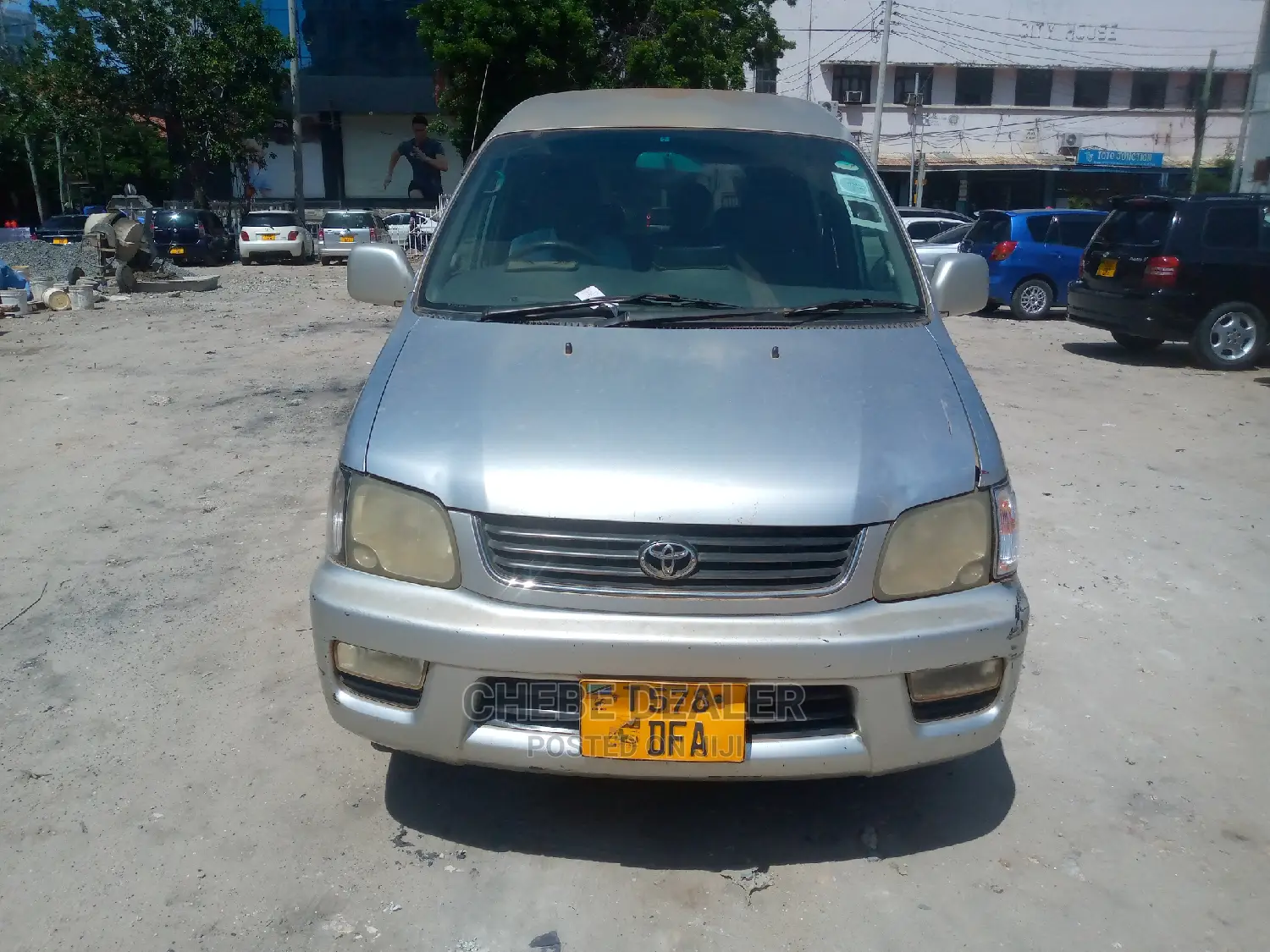 Toyota Noah 2001 2.0 AWD (8 Seater) Silver