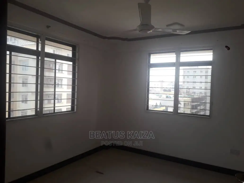 3bdrm Block of Flats in Lumumba Kariakoo for rent