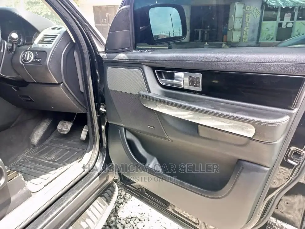 Land Rover Range Rover Sport 2012 Black