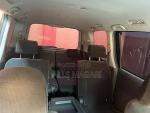 Toyota Noah 2010 White