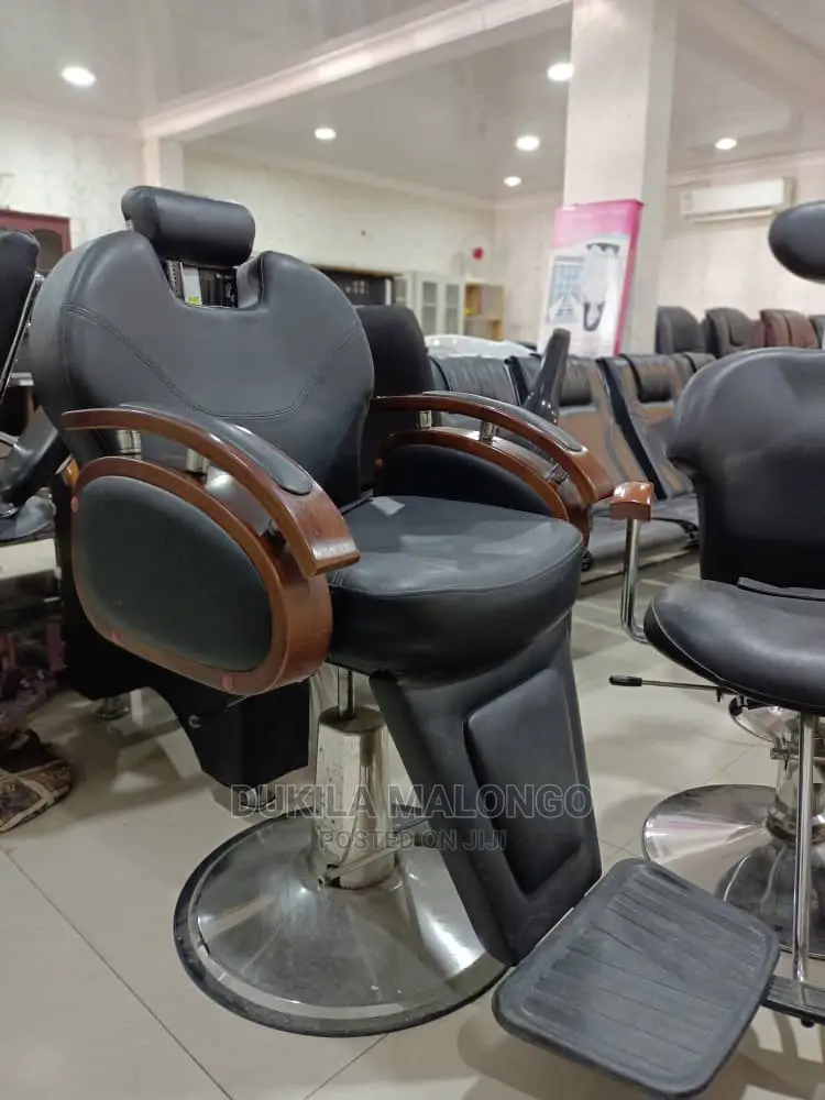 Kiti Cha Saloon