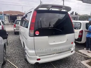 Toyota Noah 2004 White