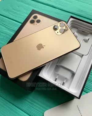New Apple iPhone 11 Pro Max 64 GB Gold