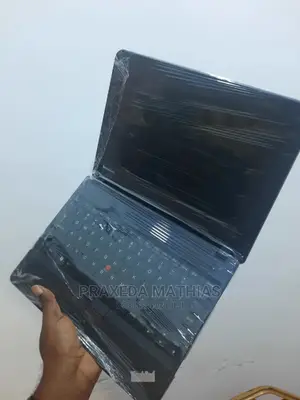 Laptop Lenovo ThinkPad X131e 4GB Intel Celeron HDD 320GB