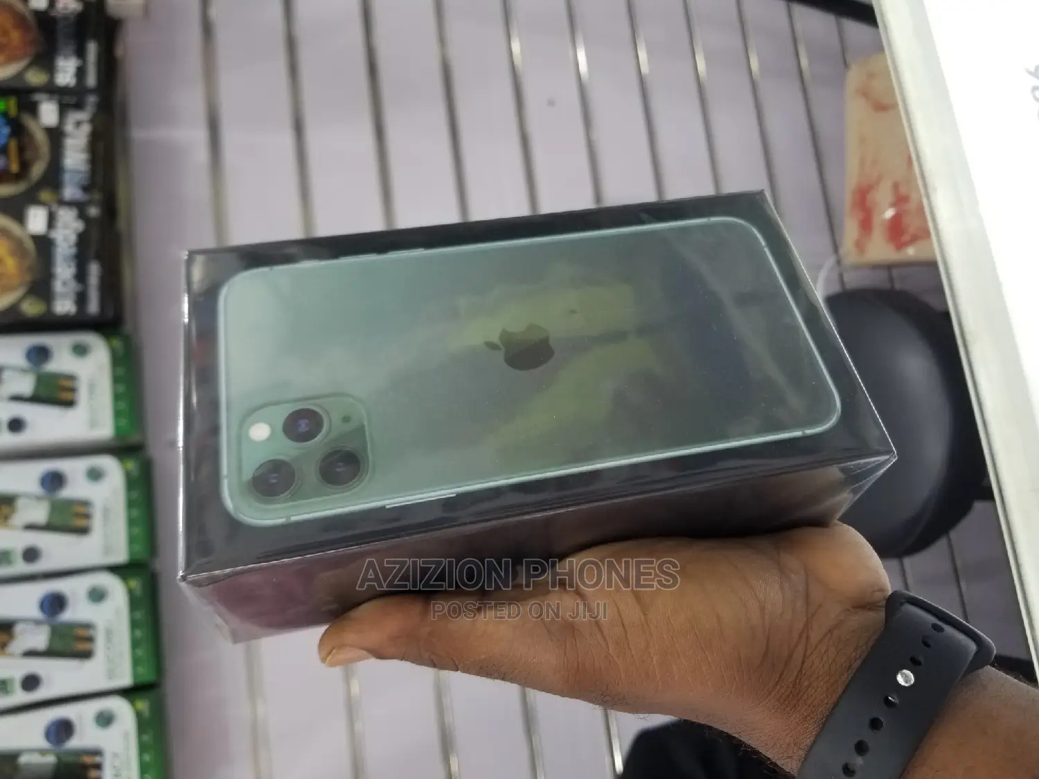 New Apple iPhone 11 Pro Max 256 GB Green
