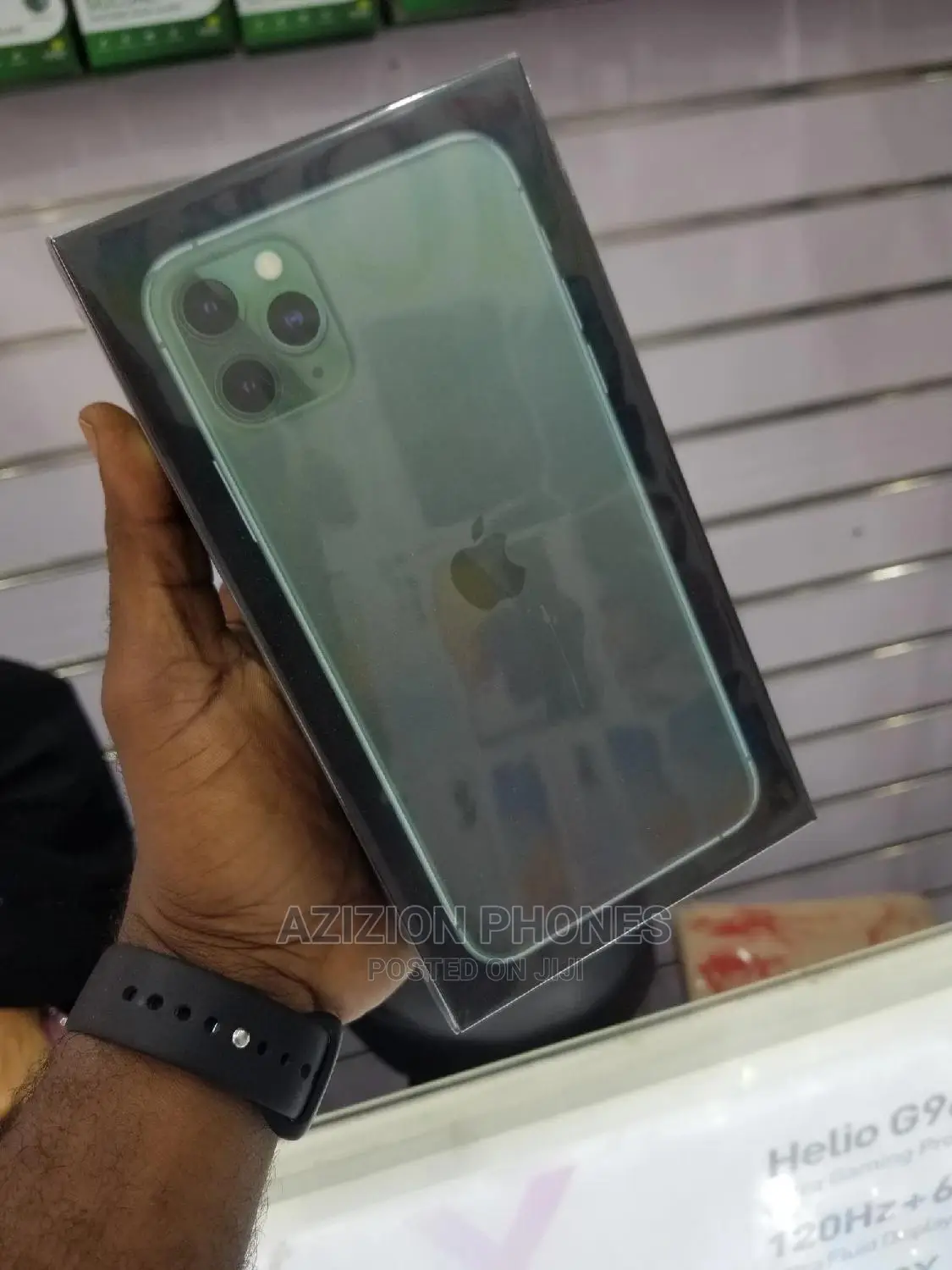 New Apple iPhone 11 Pro Max 256 GB Green