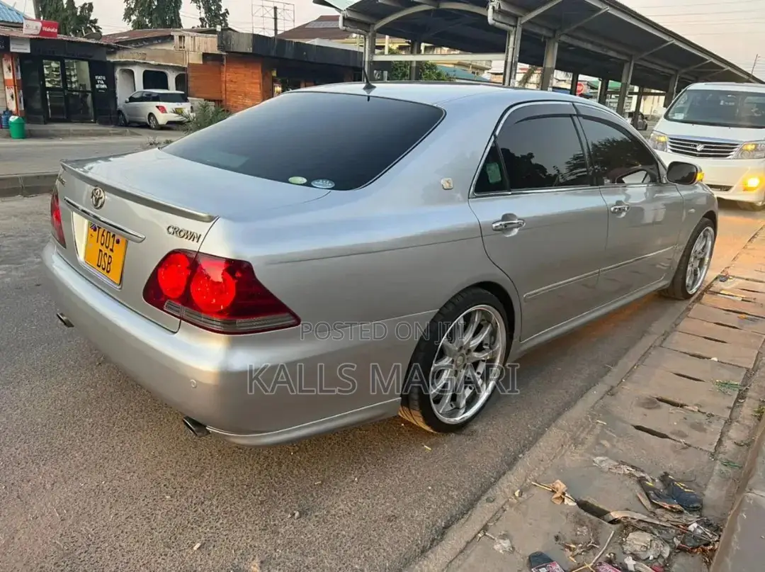 Toyota Crown 2007 Silver