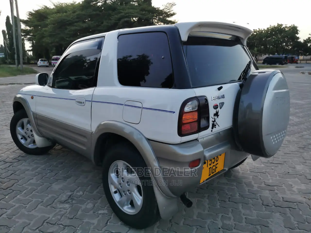 Toyota RAV4 1999 Base FWD White