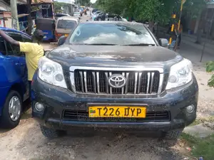 Toyota Land Cruiser Prado 2012 2.7 i Black
