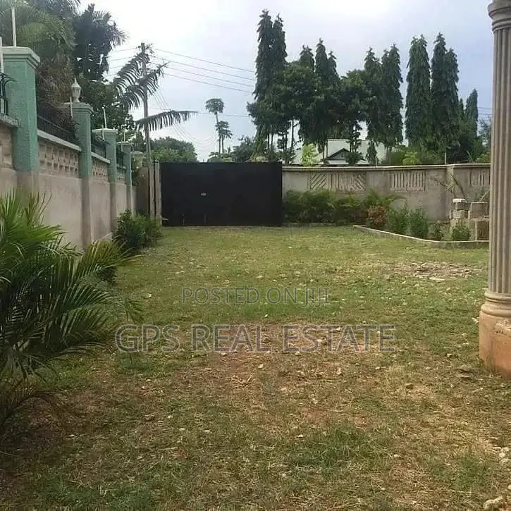 Four Bedroom House In Tegeta Masaiti For Sale