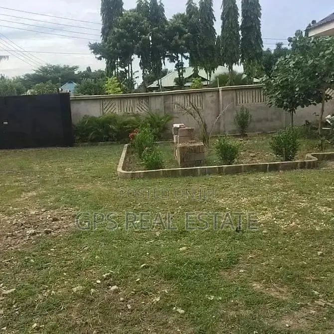Four Bedroom House In Tegeta Masaiti For Sale