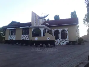5bdrm House in , Kinondoni for Sale