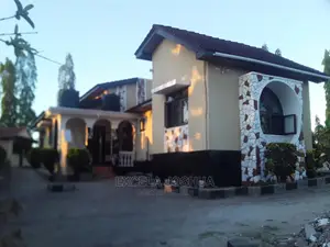 5bdrm House in , Kinondoni for Sale