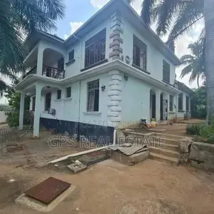 5bdrm House in Mansa Musa, Kinondoni for Sale