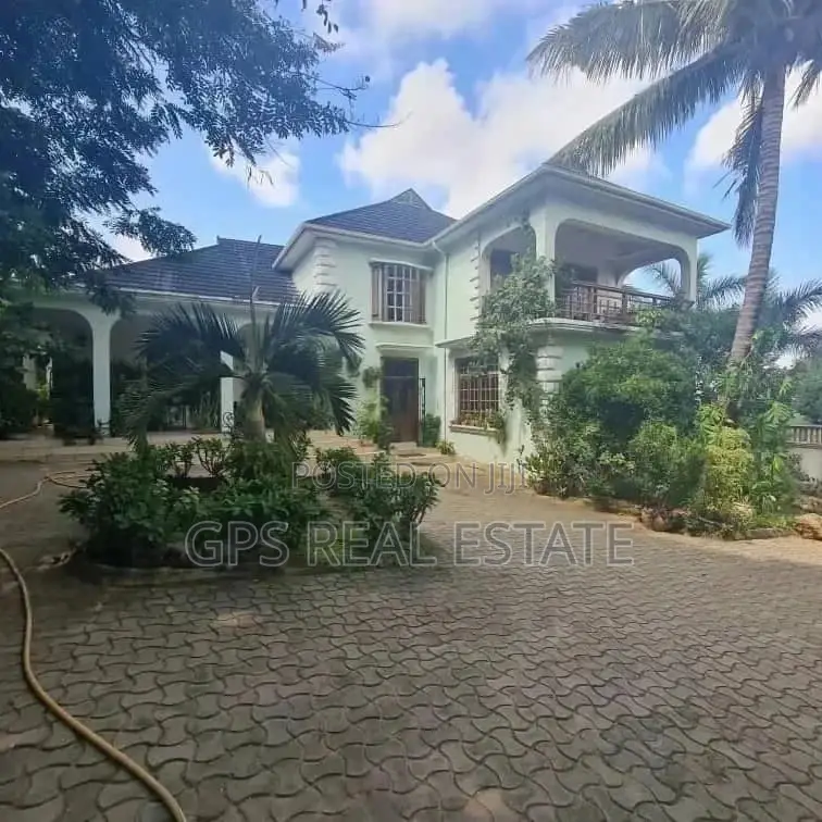 5bdrm House in Mansa Musa, Kinondoni for Sale
