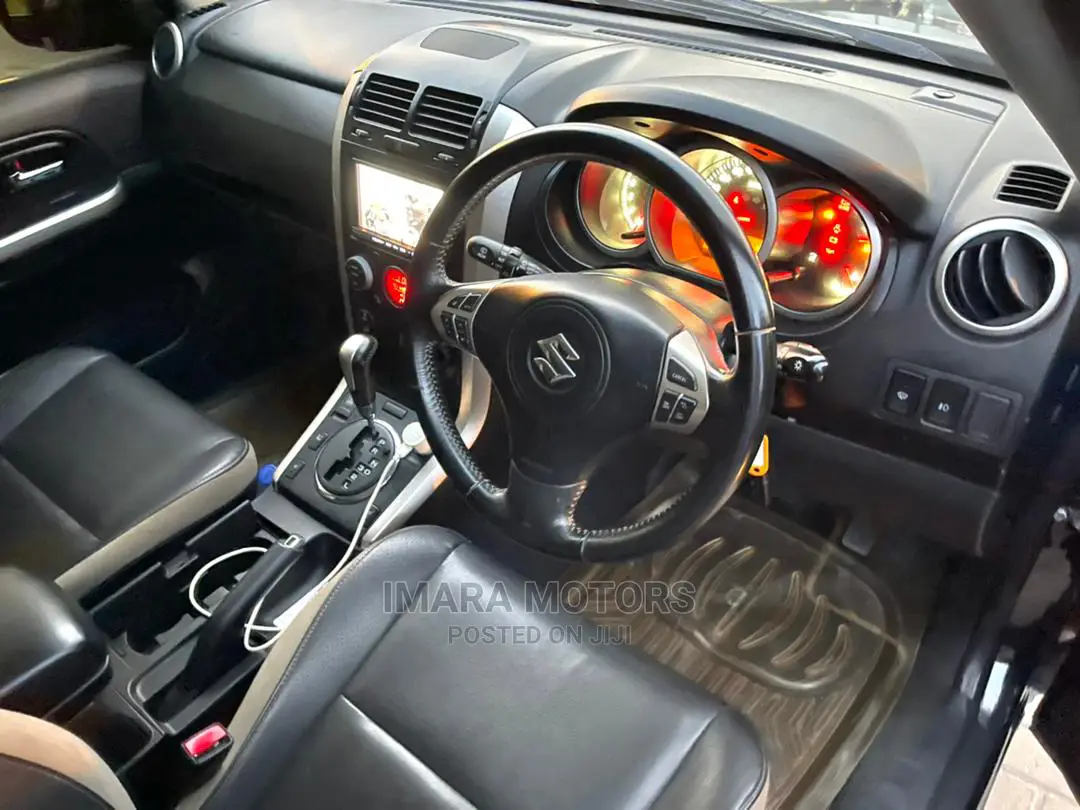 Suzuki Escudo 2014 SV Premium Black