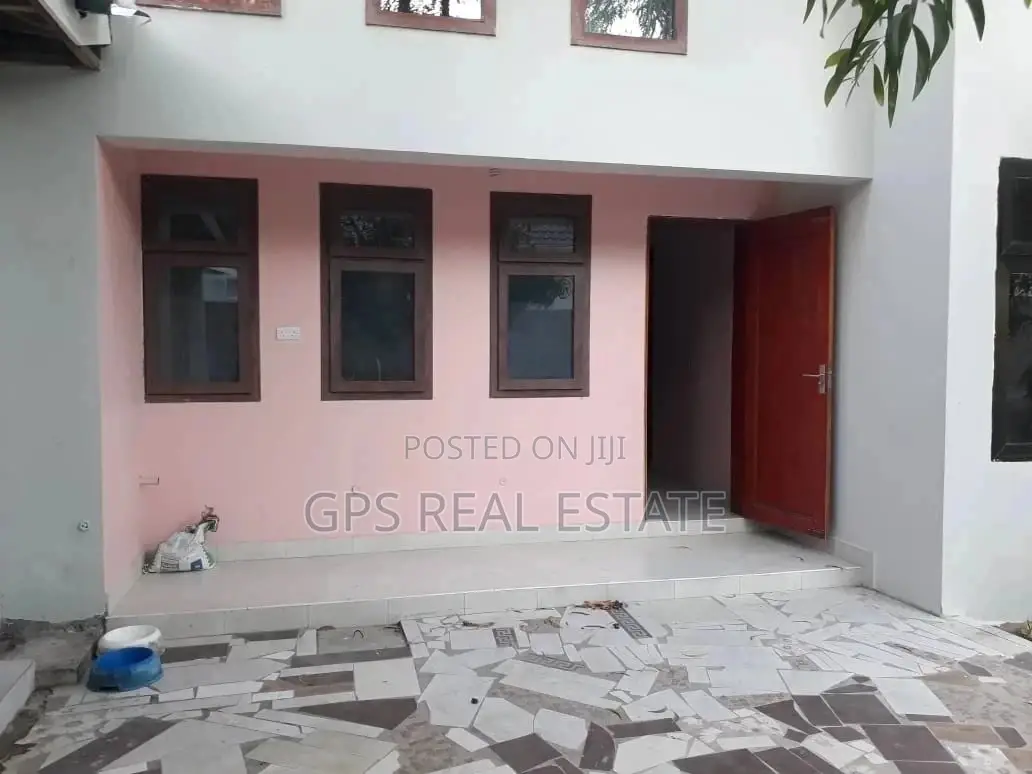 5bdrm House in Mansa Mussa, Kigamboni for Sale