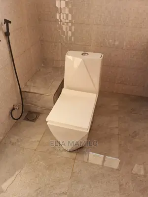 5bdrm House in Mbezi, Ununio for Sale