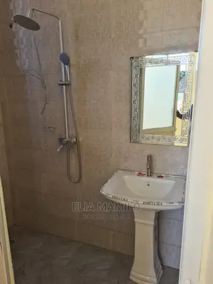 5bdrm House in Mbezi, Ununio for Sale