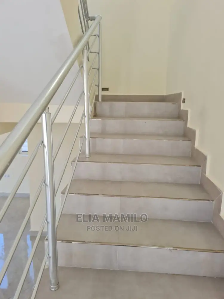 5bdrm House in Mbezi, Ununio for Sale