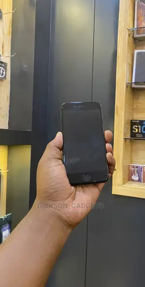Apple iPhone 7 128 GB Black