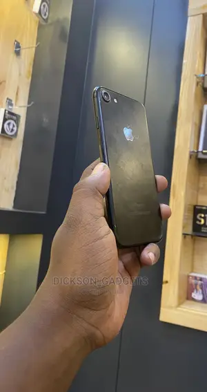 Apple iPhone 7 128 GB Black
