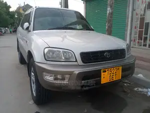 Toyota RAV4 1998 Cabriolet White