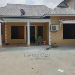 4bdrm House in Kinondoni Studio for rent