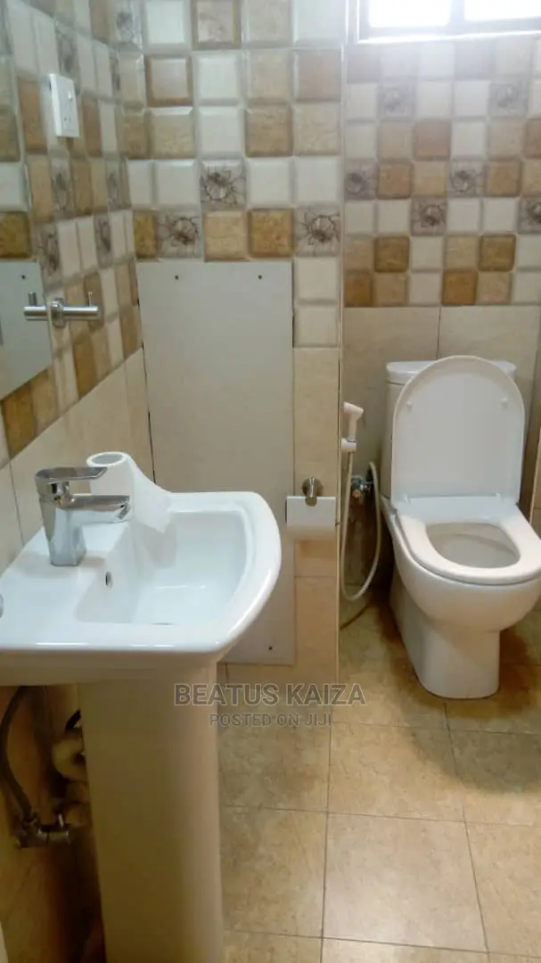 3bdrm Block of Flats in Upanga Mfaume Street for rent