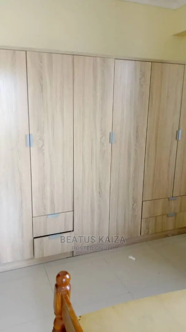 3bdrm Block of Flats in Upanga Mfaume Street for rent
