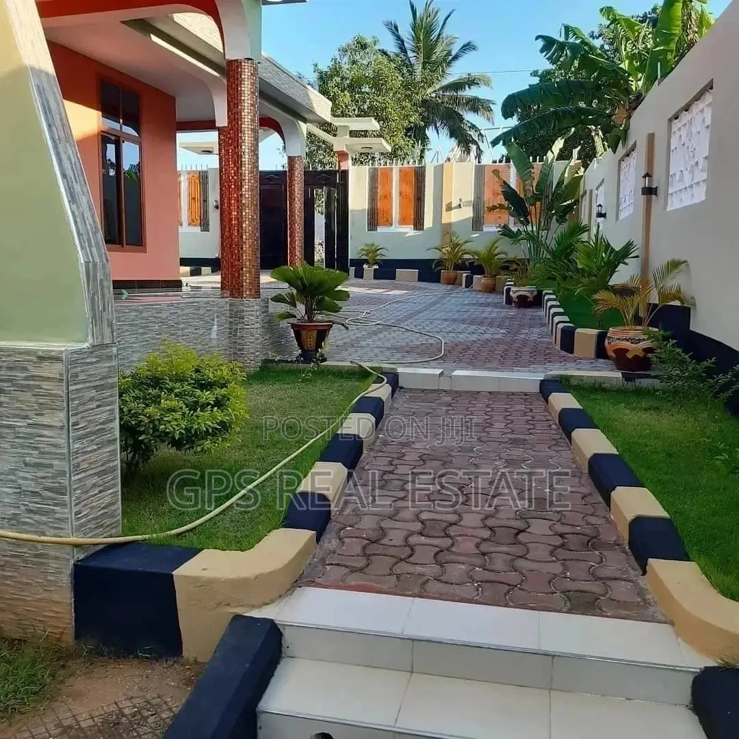 Three Bedroom House In Kigamboni For Sale